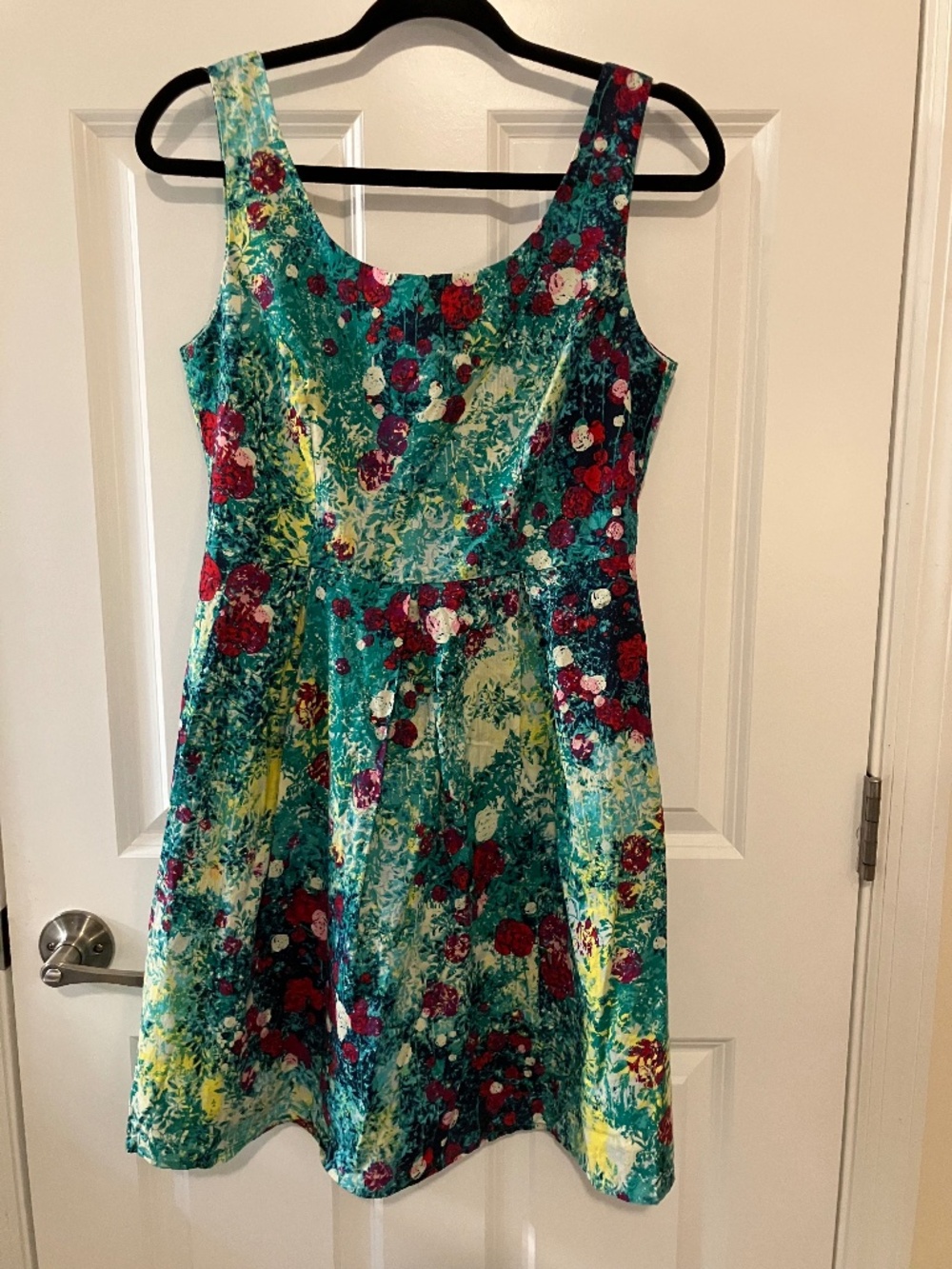 Tiana size 8P sleeveless floral garden lined sun dress